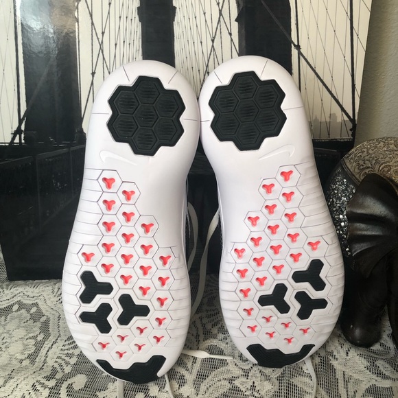 Nike - Picture 7 of 8